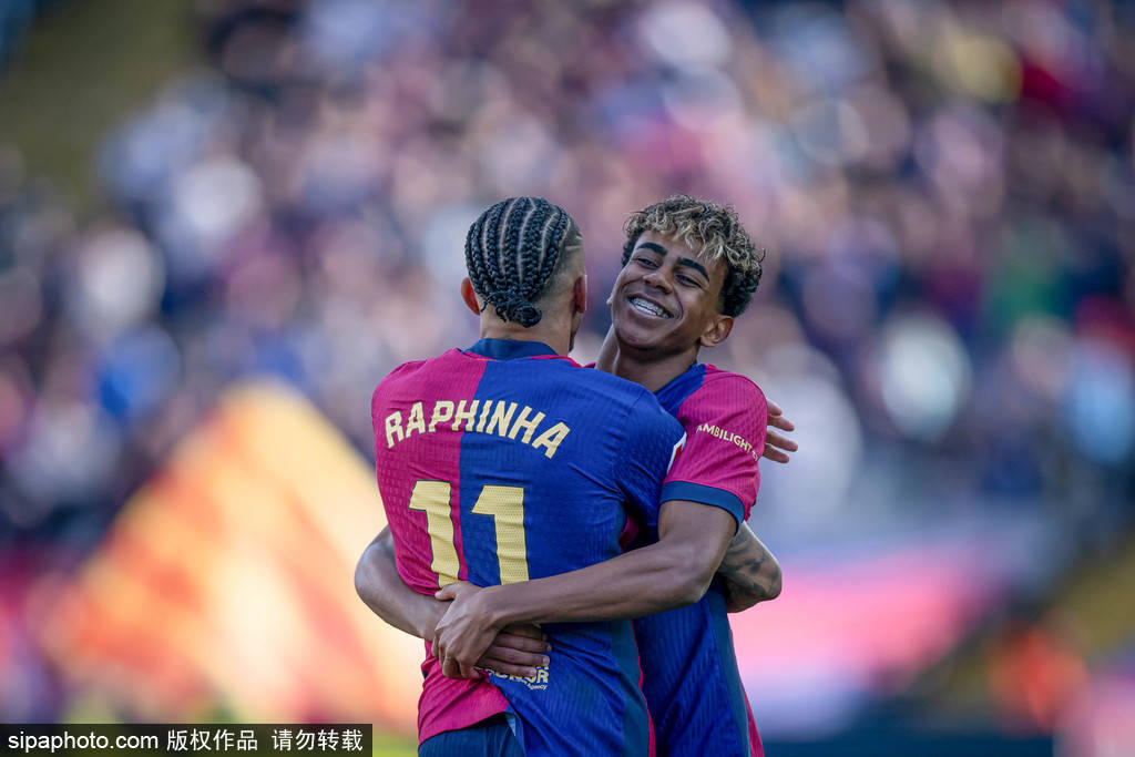 皇冠信用网出租代理_西甲-拉菲尼亚双响+补时绝杀 巴萨连扳3球4-3先赛7分领跑