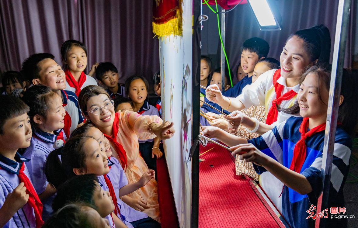 皇冠信用網注册网址_【文化和自然遗产日】非遗薪火代代传 匠心接力续华章