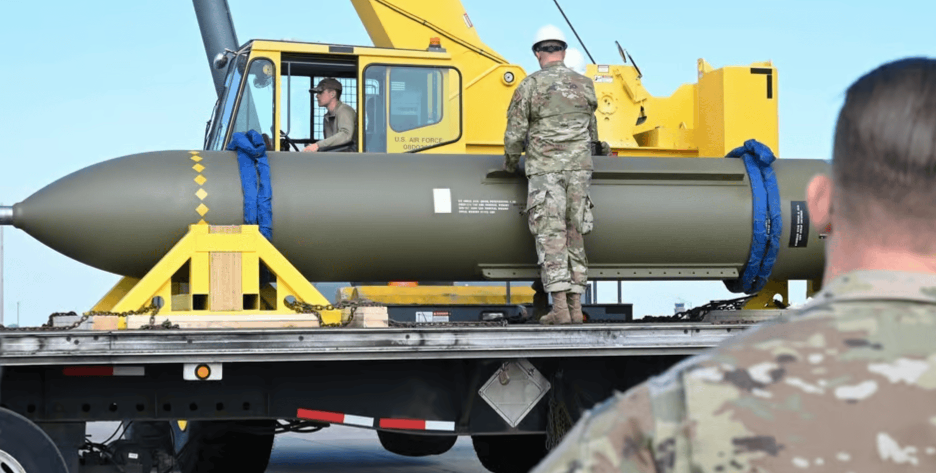 皇冠信用網开户_巨型钻地弹首次实战！美国轰炸伊朗核设施皇冠信用網开户，直接成本5亿美元，间接代价难以估量