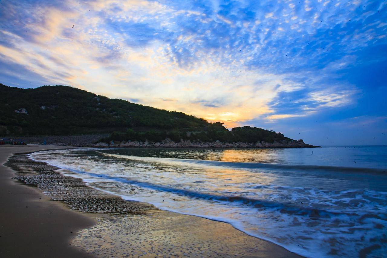 皇冠皇冠代理平台_有妈妈包下一截高铁车厢皇冠皇冠代理平台，有妈妈连夜送儿子回老家，暑假来了，你家娃怎么安排？