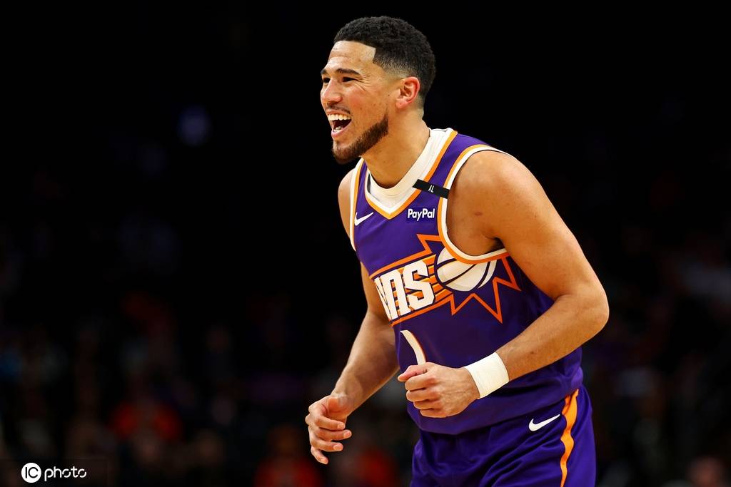 拉斯维加斯王牌VS西雅图风暴_创造历史拉斯维加斯王牌VS西雅图风暴！布克2年1.45亿美元提前续约太阳