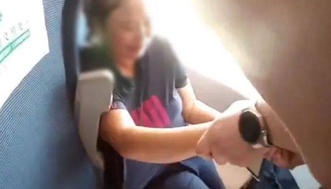 皇冠信用网登3代理_沈阳北站始发皇冠信用网登3代理！G3483次列车上发生紧急情况