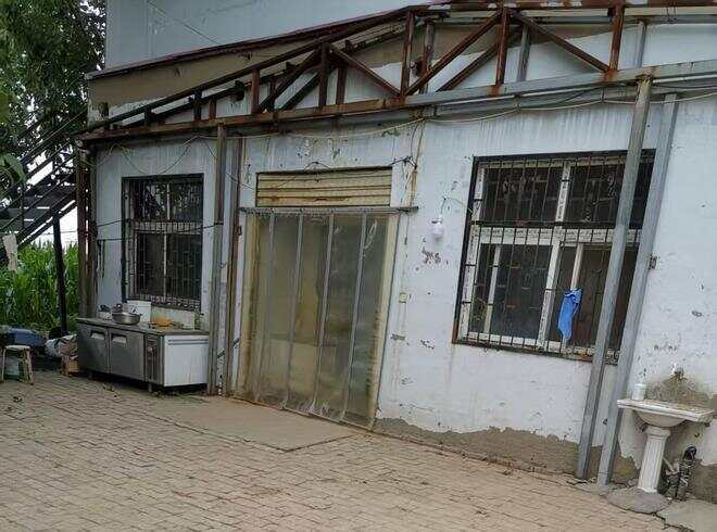 舒列夫 v 乌德勒支_下乡帮扶人员吃饭打68张白条欠下2.8万元舒列夫 v 乌德勒支,乡村餐馆老板讨要5年未果,当事人称单位想分期付款