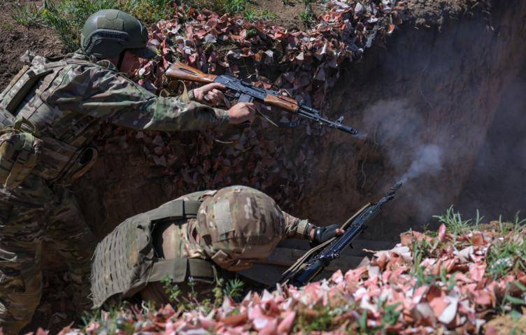 皇冠体育App下载_红军城被突破皇冠体育App下载，泽连斯基求饶也晚了，俄媒：乌克兰还有最后的杀招