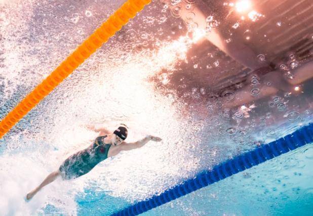 皇冠信用网出租足球_世锦赛女子50米自由泳决赛 中国双姝一起站上领奖台