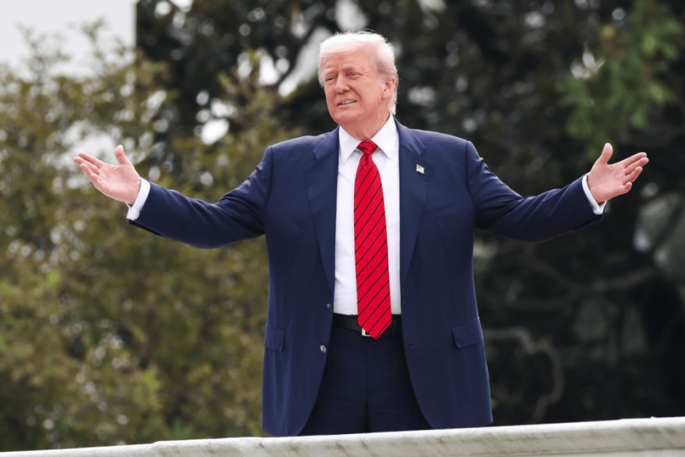 皇冠登3代理申请_梅德韦杰夫警告北约皇冠登3代理申请，俄将取消核武器的自我限制