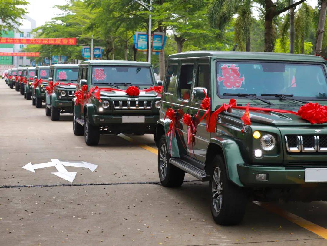 英格兰超级联赛_恭喜英格兰超级联赛，他们结婚了！