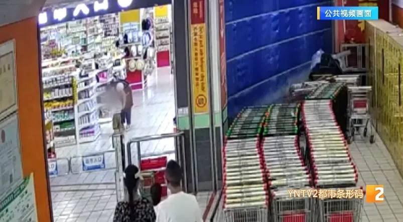 湘南比马vs大阪飞脚_不是段子！爸爸带娃玩自己睡着了！一觉醒来湘南比马vs大阪飞脚，孩子呢？