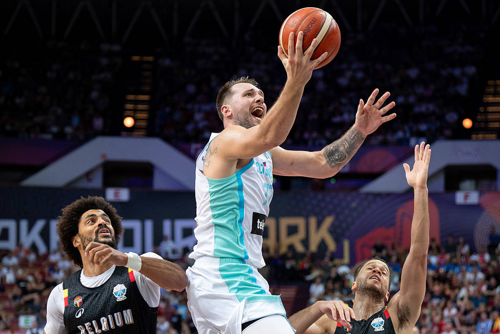 AlK法兰地Vs天狼星_欧洲杯综述：东契奇三双终获首胜 字母哥复出高效28+8