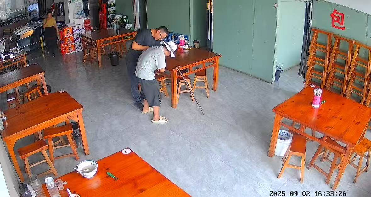 彭拿费尔vs查维斯_店门口大爷竹筐卖不动彭拿费尔vs查维斯,河南周口面馆老板暖心发视频帮卖,网友隔空下单:我出钱你送人