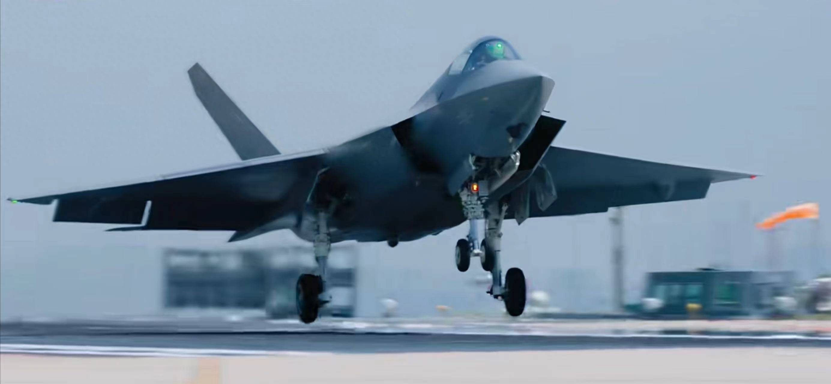 尼切萨vs科罗纳_震撼!官方宣布尼切萨vs科罗纳,歼35隐身舰载机,可以在辽宁舰起降,两艘滑跃航母战力会大增!