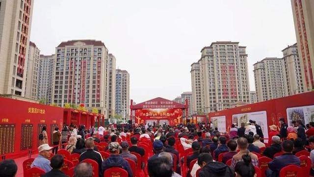 直布罗陀vs法罗群岛比分_山东省委常委、青岛市委书记曾赞荣调研督导邵哥庄安置房项目推进情况