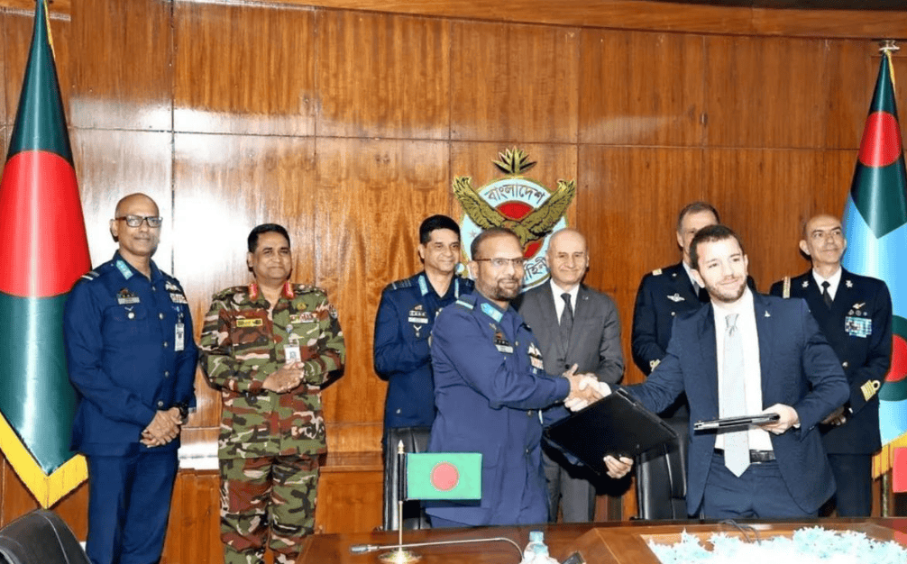 皇冠信用网会员如何申请_打算抛弃歼-10CE了？空军元帅“冲动消费”皇冠信用网会员如何申请，孟加拉闪签欧洲台风