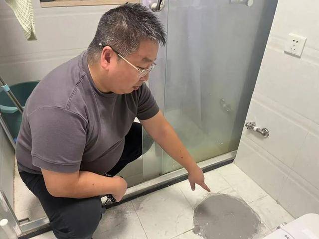 皇冠信用网代理
_“每天回家我都想吐!”整整3年皇冠信用网代理
,因顶楼住户一个操作,广东一小区整栋楼业主直呼“苦不堪言”,多方回应