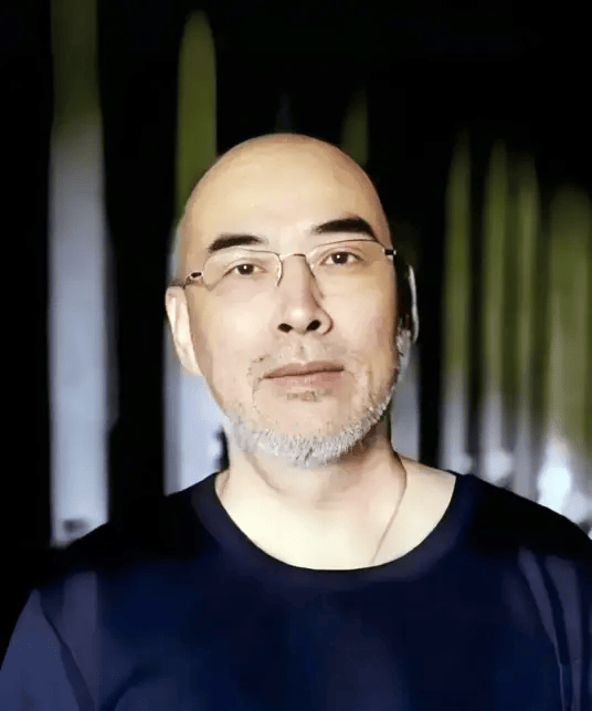 皇冠世界杯2026
_独家调查|从6800元购买的顾客到8800万元的送拍人