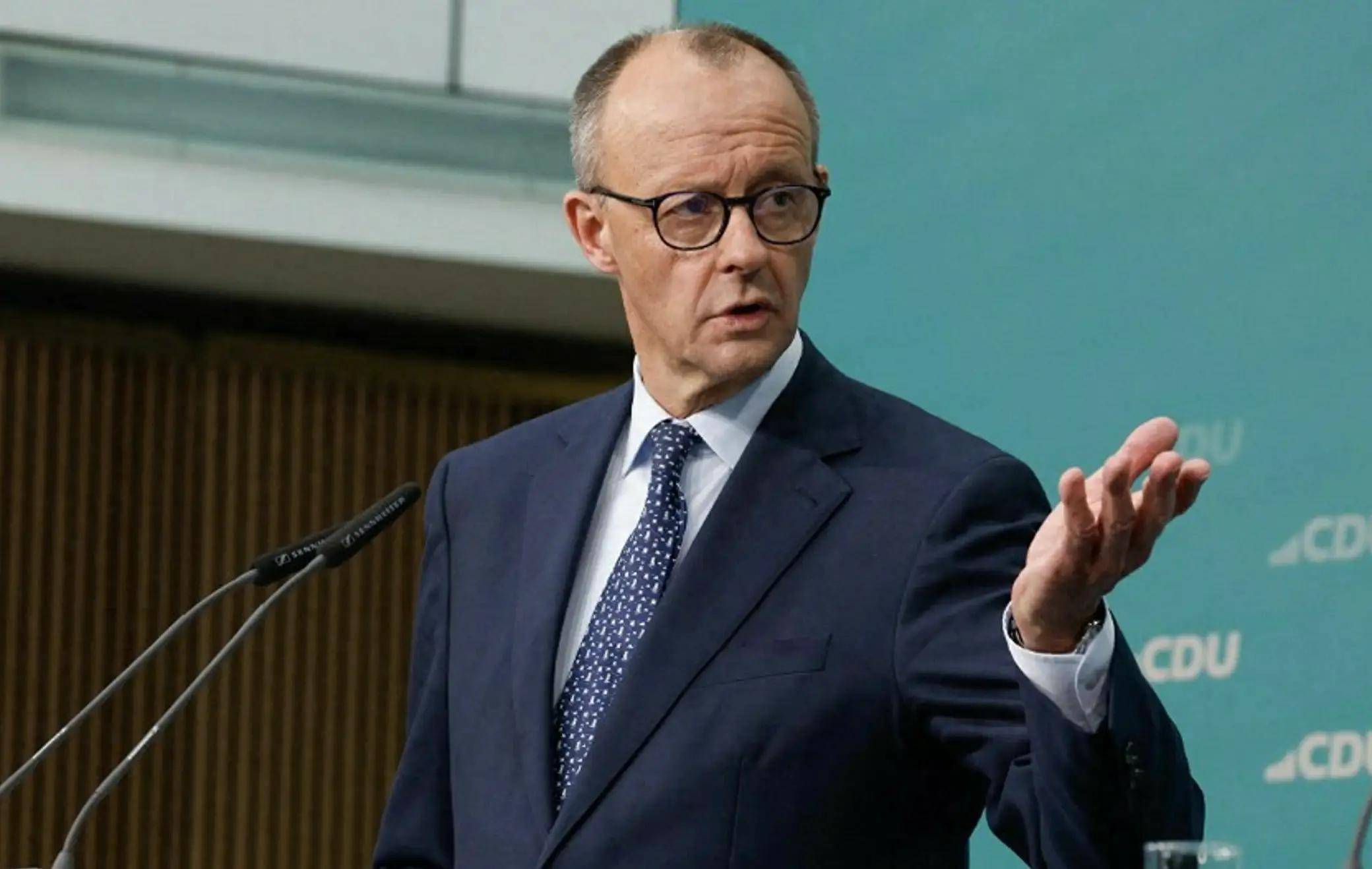 皇冠信用网平台
_德国总理默茨新年致辞:我们不是大国的棋子皇冠信用网平台
,我们双手未被束缚!哪来的底气?