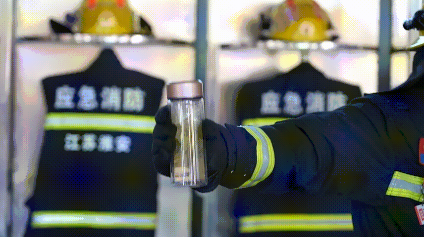 皇冠信用网注册
_赶紧扔了皇冠信用网注册
!这种保温杯正在悄悄“毒害”你→