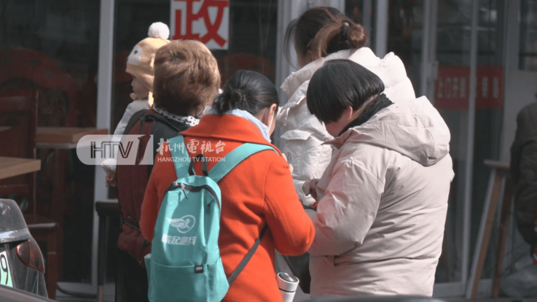 皇冠投注_爆单皇冠投注！杭州部分地区已约满！春节日薪500元仍供不应求