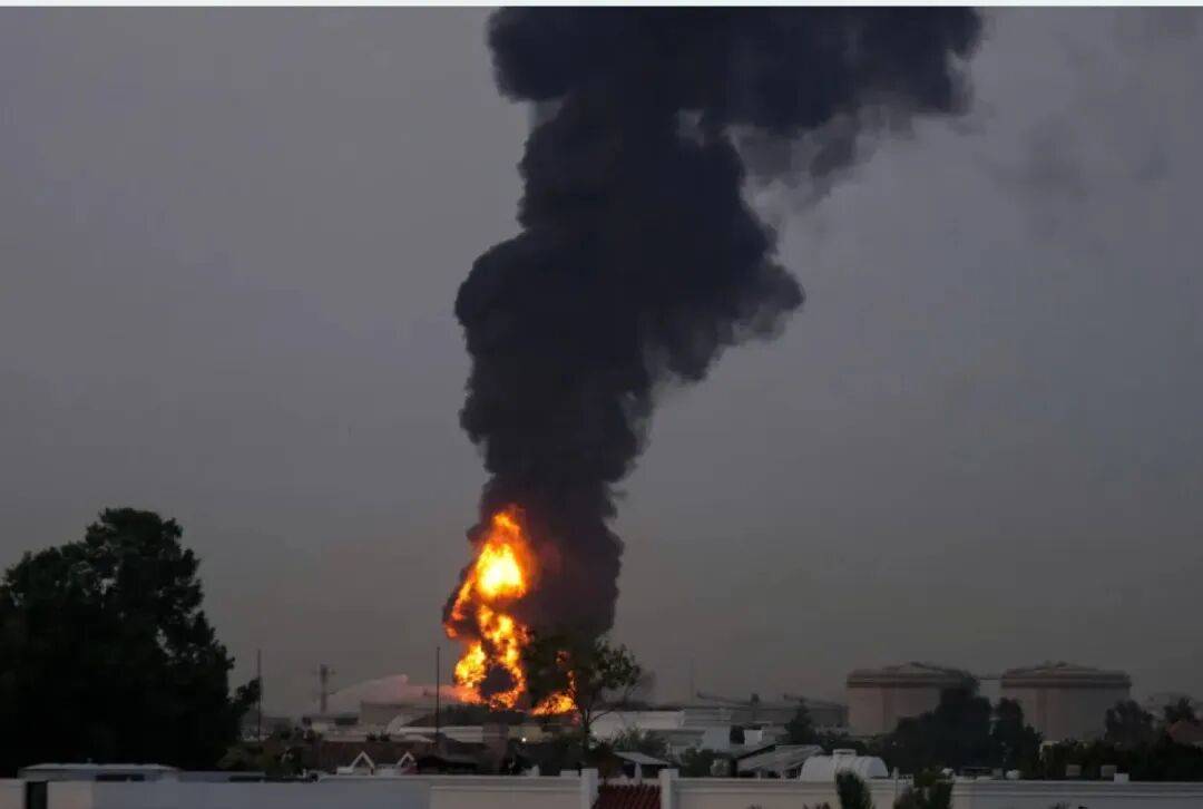 皇冠账号申请
_特朗普被上百名专家警告皇冠账号申请
,事情很不简单,中国俄罗斯的动作也很快