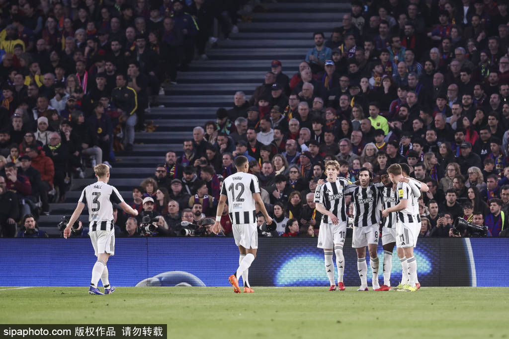 世界杯足球开户
_小蜘蛛阿尔瓦雷斯:首位欧冠任意球直接破门的球员世界杯足球开户
,挑战巴萨的战术解析