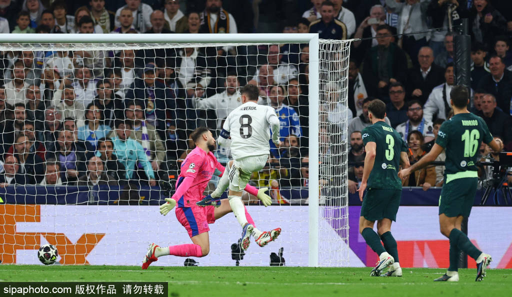 足球外盘怎么买 _巴萨高层晒笑脸庆祝皇马失分足球外盘怎么买 ，西甲争冠再起波澜！