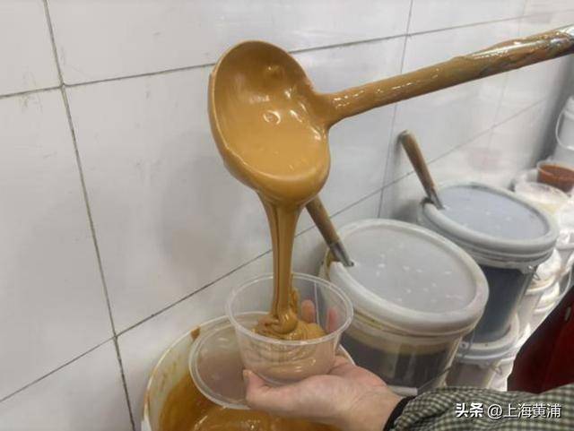 世界杯信用盘平台出租_7天狂卖1吨！上海阿姨爷叔排长队也要买世界杯信用盘平台出租，“这酱特别香，吃了让人难忘！”