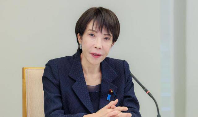 登3代理出租_特朗普推翻承诺登3代理出租，中国锁死稀土，高市没想到：扩军备战陷入死局？