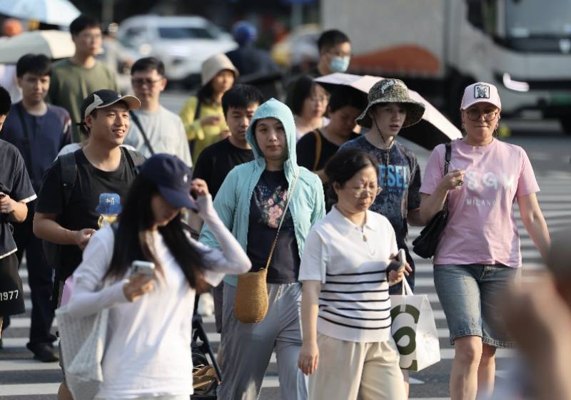 皇冠信用網
_“热麻了”皇冠信用網
,广州今日最高温41.6℃,花都区橙色预警生效