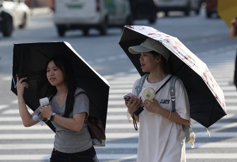 皇冠信用網
_“热麻了”皇冠信用網
,广州今日最高温41.6℃,花都区橙色预警生效