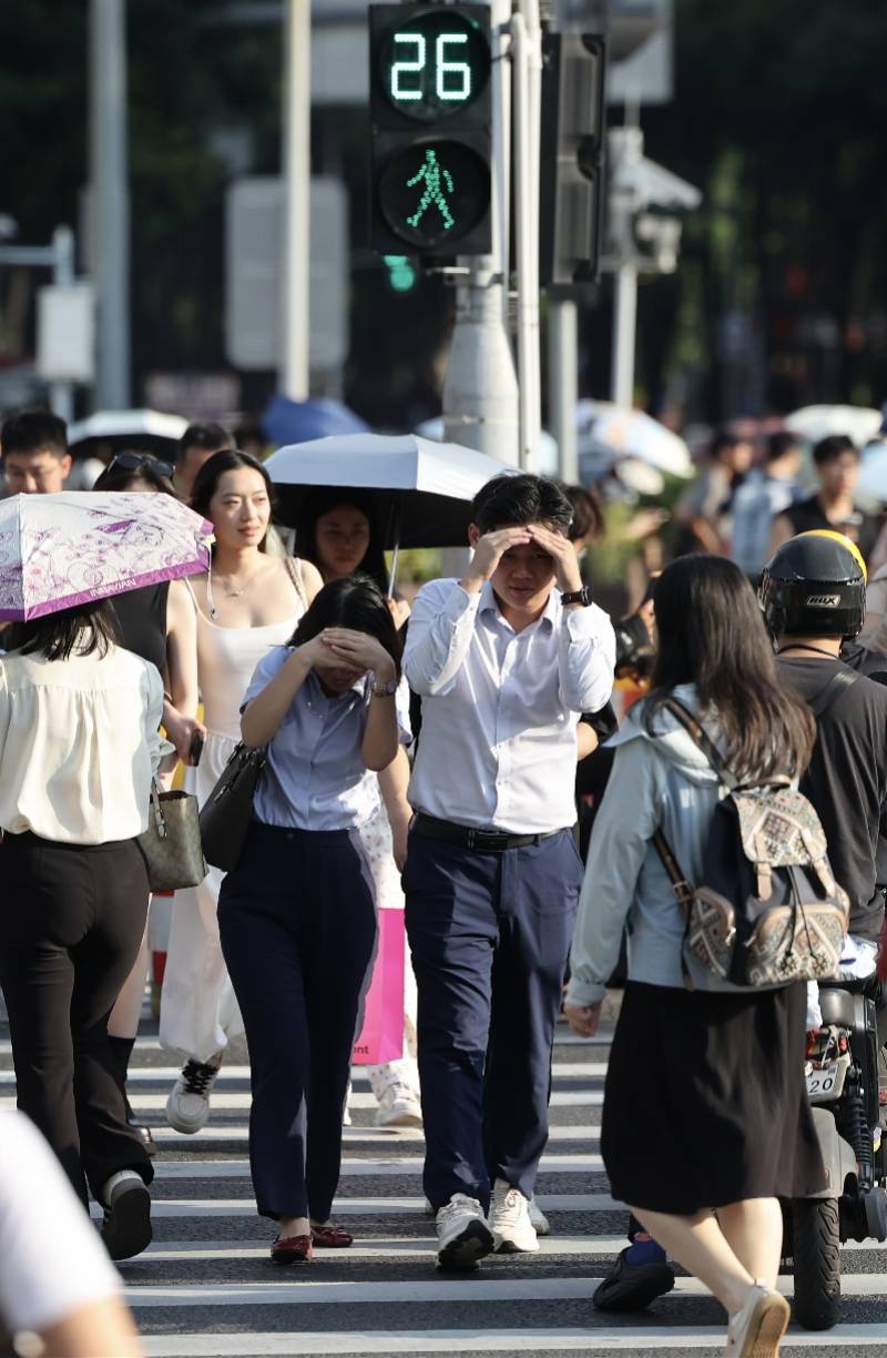 皇冠信用網
_“热麻了”皇冠信用網
,广州今日最高温41.6℃,花都区橙色预警生效