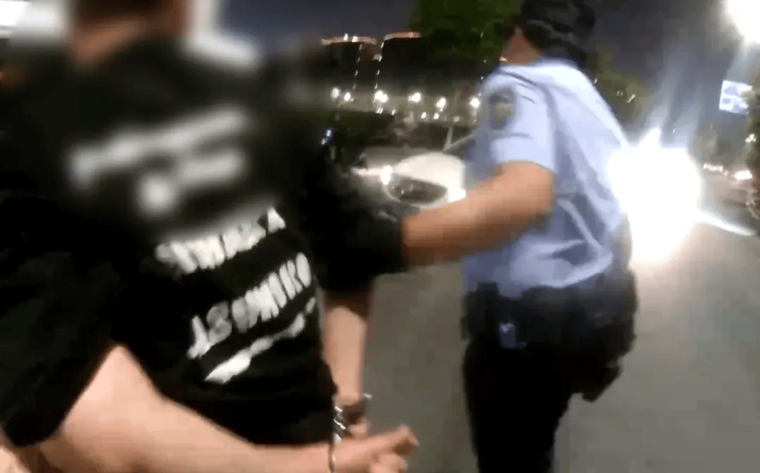 世界杯信用网代理出租_浙江一女子深夜开车回家途中电量耗尽世界杯信用网代理出租，把车停路边，眼神迷离、神情恍惚，路人果断报警……