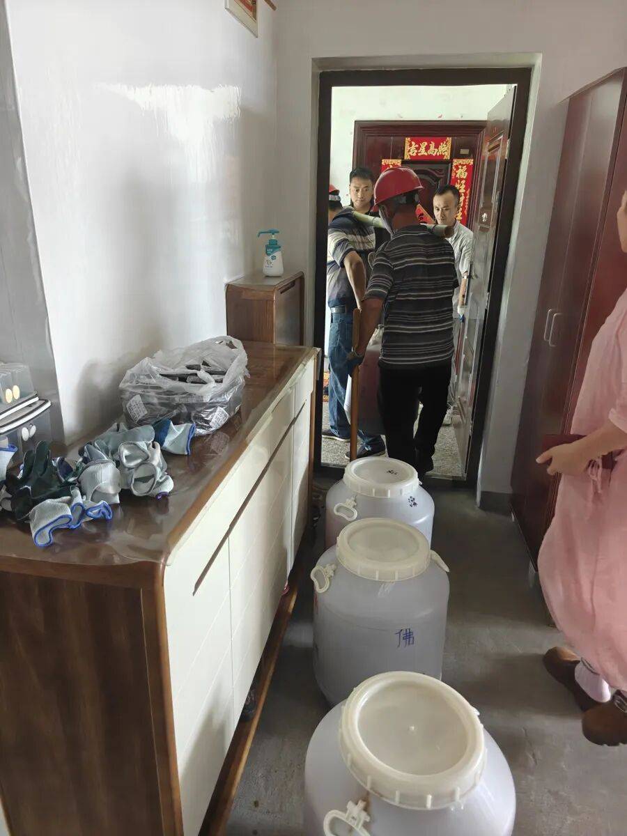 德国乙组联赛-特别投注_上海一女子沉迷自制酵素12年德国乙组联赛-特别投注，75公斤一桶堆满屋，邻居慌了：楼板扛得住吗？