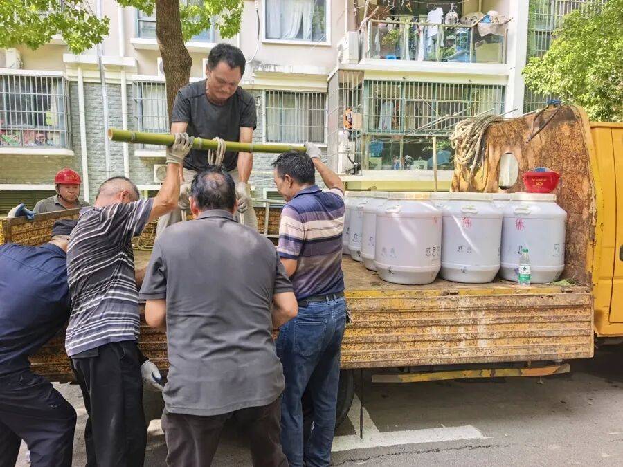 德国乙组联赛-特别投注_上海一女子沉迷自制酵素12年德国乙组联赛-特别投注，75公斤一桶堆满屋，邻居慌了：楼板扛得住吗？